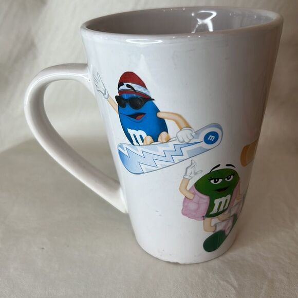 M&M’S Skateboarding Coffee Tea Cocoa Collector Mug 12 Ounces 4 1/2 Inches Tall - Picture 2 of 6